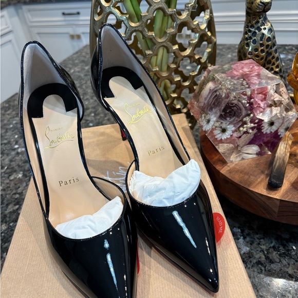 Christian Louboutin Iriza 85 – Black Patent – Size 39.5-NEW - Picture 2 of 6